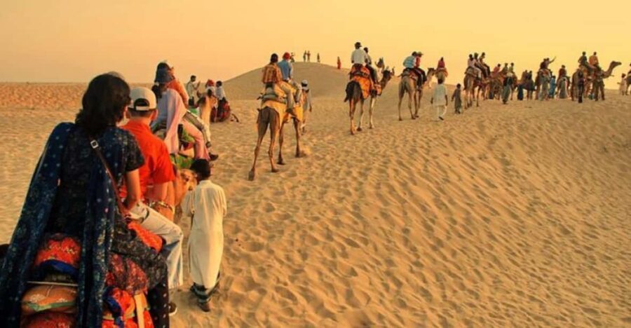Jaisalmer: Jeep Safari,Camel Ride,Buffet Dinner & Folk Dance - From Jaisalmer Hotel to Sam Sand Dunes in One Stretch