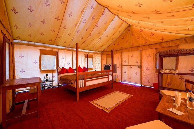 Jaisalmer Luxury Overnight Camping - Pickup in Jaisalmer: the easiest part of the day