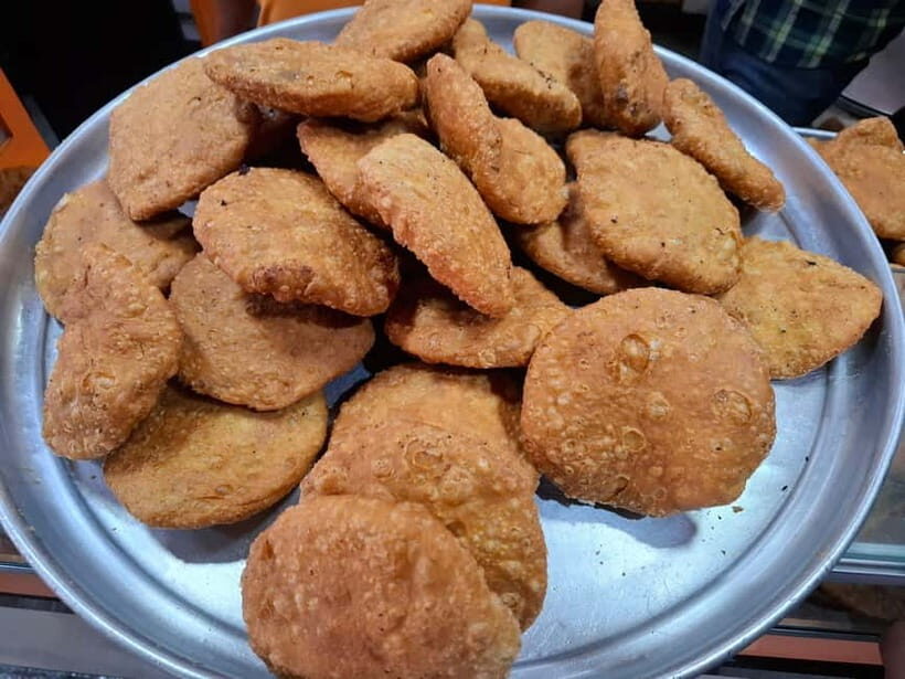 Jodhpur Blue City Heritage Walking Tour - Clock Tower Road and Clock Tower Market: snacks, crafts, and street talk