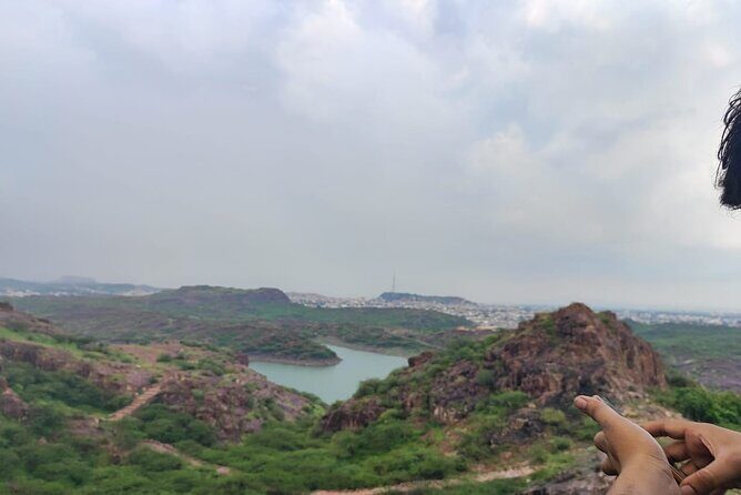 jodhpur to jaisalmer car taxi - Pickup at Clock Tower Road and your Jaisalmer Fort-area drop