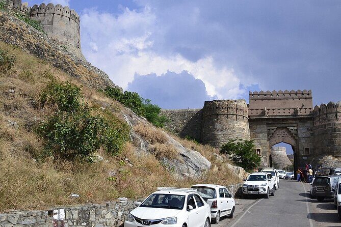 Jodhpur to Udaipur Drop with Stops at Ranakpur and Kumbhalgarh - Road Time: What the 8 Hours Feels Like in Practice