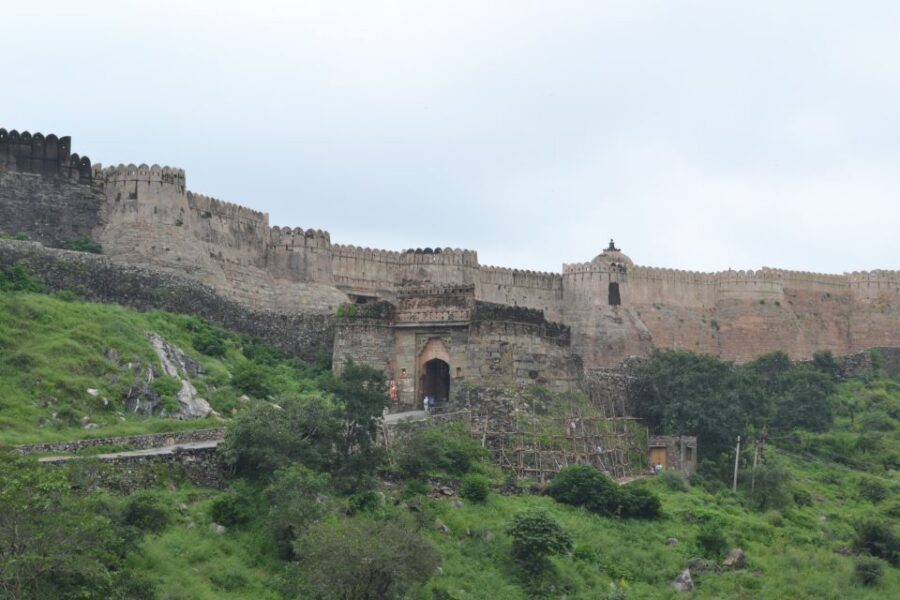 Kumbhalgarh and Ranakpur: Private Day Trip from Udaipur - Temple etiquette you actually need to know before you go