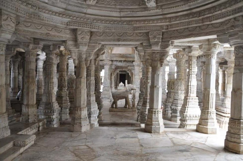 Kumbhalgarh Fort & Ranakpur Jain Temple Tour From Udaipur - Ranakpur Jain Temple: four entrances, Adinath, and five pillars