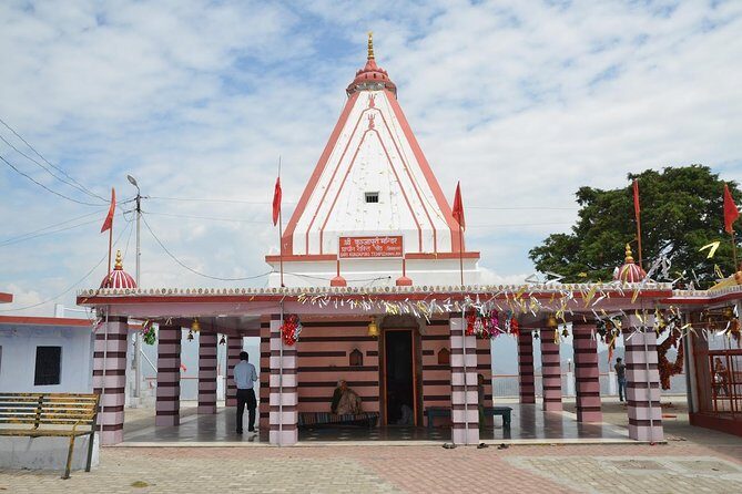Kunjapuri Temple Sunrise Trek With Professional Guide - Kunjapuri Temple sunrise: the early start that’s worth it