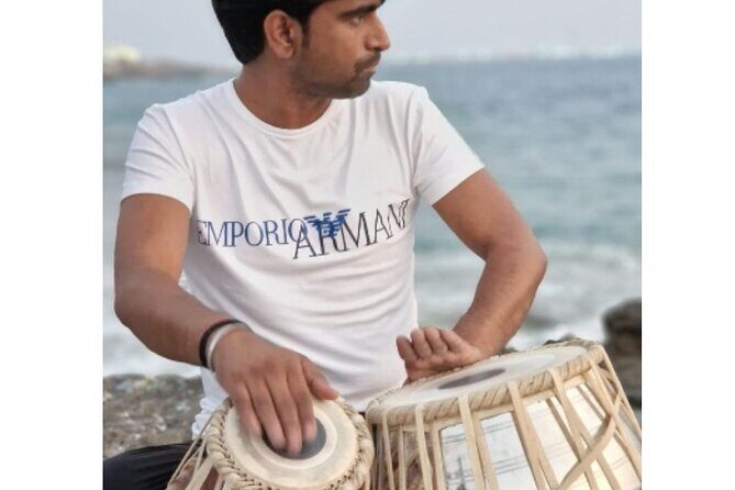 Learn to play a traditional indian instrument in Varanasi! - Key takeaways before you book