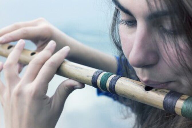 Learn to play a traditional indian instrument in Varanasi! - What Happens in a 1-Hour Lesson: Sound Basics to Your First Notes