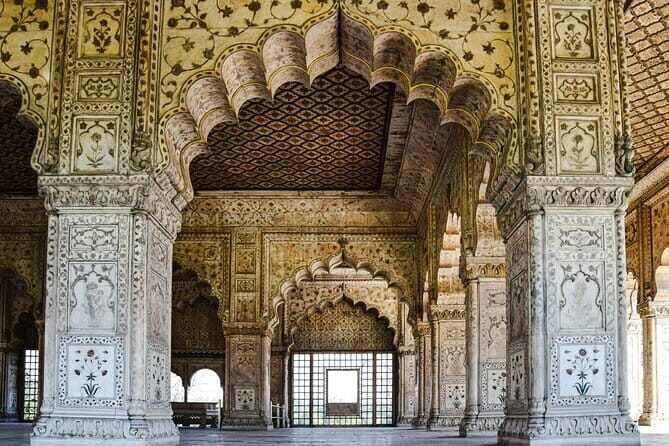 LOCAL Agra :Taj Mahal Sunrise / Sunset Private Tour by Car - Private AC car + pickup/drop-off: where your time actually goes