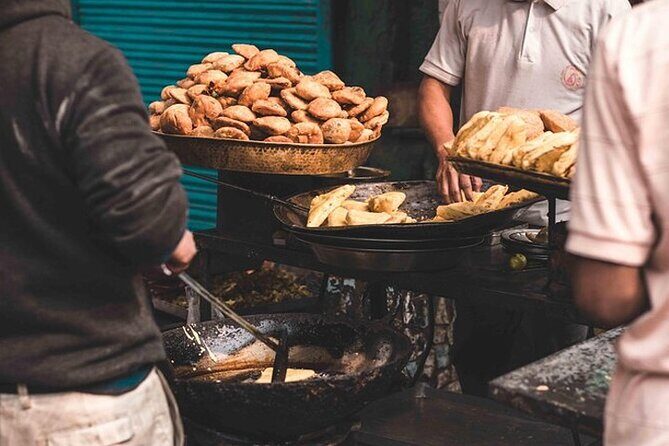 Local Delhi Food Tour with Tour Guide - walk and taste street food - Timing, comfort, and what to bring for an evening on foot