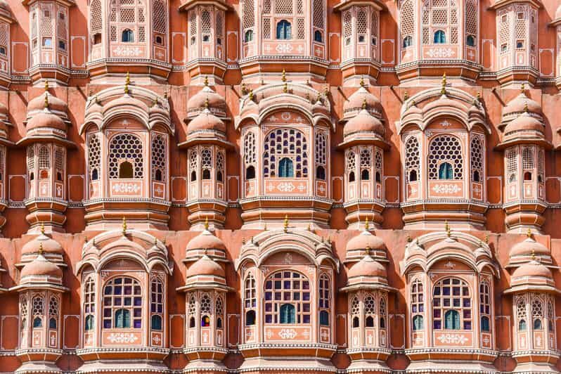 Local Jaipur city sightseeing with options - What a full-day private Jaipur route really means