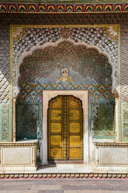 Local Jaipur city sightseeing with options - Jal Mahal on Man Sagar Lake: a palace image built into water