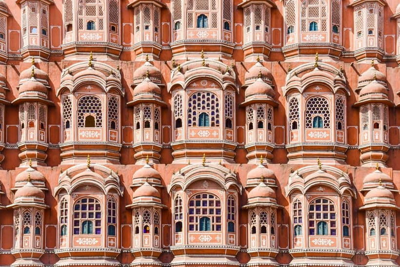 Local Jaipur city sightseeing with options - Pickup, timing, and the comfort factor in an air-conditioned SUV