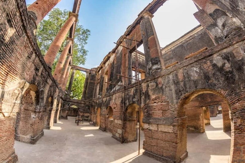 Lucknow Colonial Heritage Walk: Guided Tour by Foot - Etiquette and safety on this walk