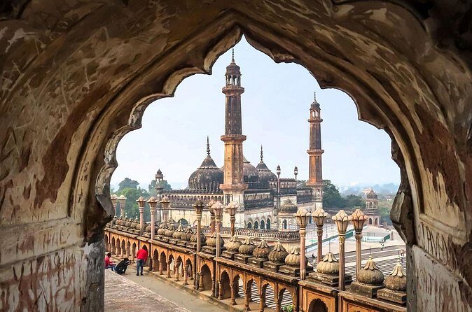 Lucknow tour in one day - Private & guided tour - The British Residency complex: why this stop hits harder with a guide