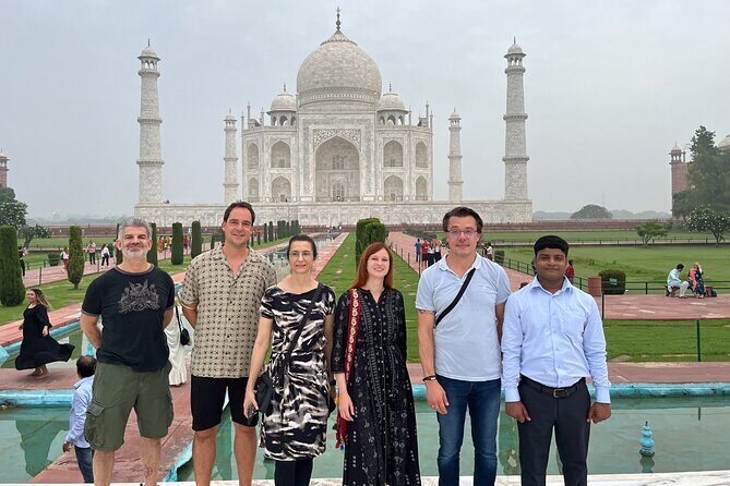 Luxury Taj Mahal Tour by Mercedes - BMW - Audi - Taj Mahal timing and the golf cart shortcut