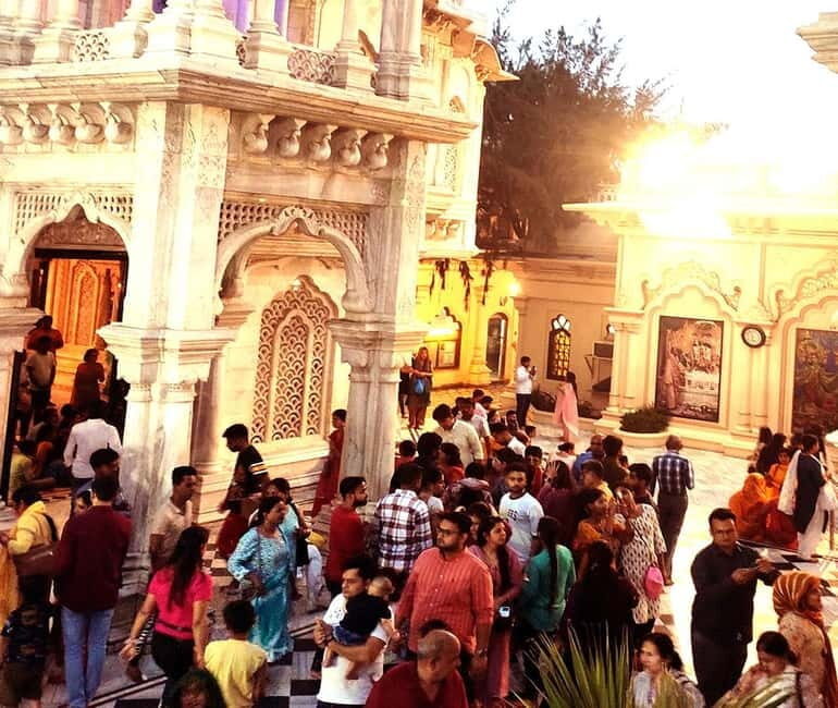 Magical Mathura Vrindavan Tour: Krishna's Homeland - ISKCON Temple: a calm counterpoint with gardens