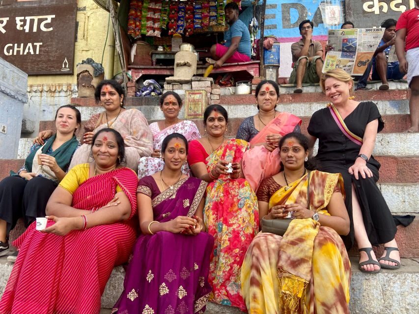 Marigold Boat trip to feel Kashi - The boat experience: peaceful rowing, not the big tourist-boat feel
