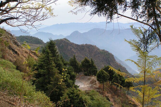 Moderate Himalayan Treks Near Rishikesh From Delhi - Entering the Rishikesh foothills: Why this trip works