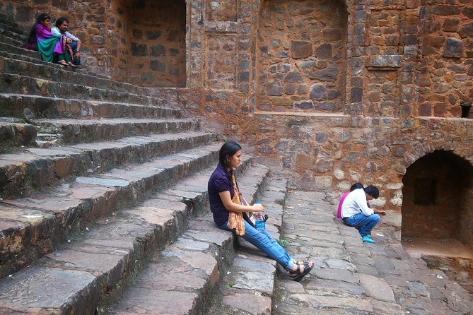 Moral Slum Tour in Delhi with hotel pickup & drop - Ethics in action: how to make this type of visit respectful