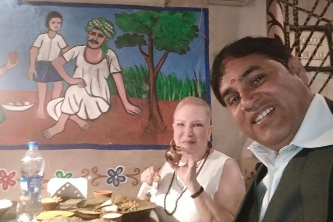 Morning boat and old city tour with official tour guide in varanasi - Shri Kashi Vishwanath Temple: Golden Temple Area, Rituals, and Street Energy