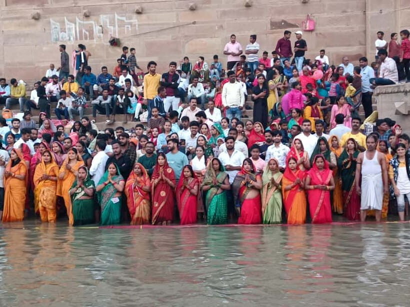 Morning Tour Varanasi - Maharaja Harishchandra Ghat: seeing cremation rites with respect