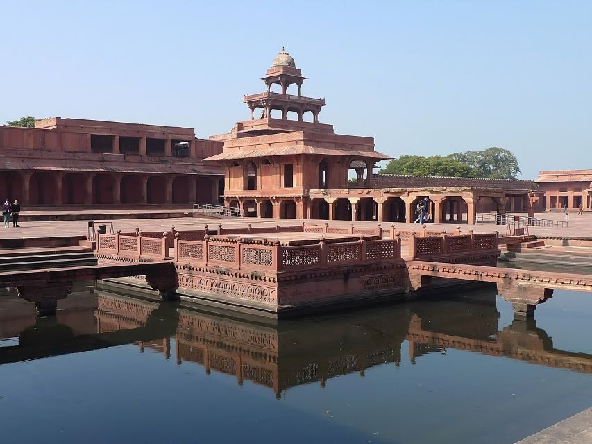 New Delhi: 2-Day Tour of Agra & Fatehpur by Superfast Train - Fatehpur Sikri: where the architecture tells a bigger story
