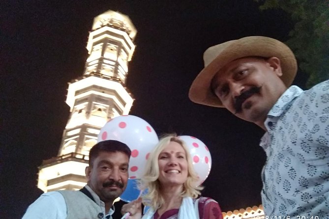 Night Tour in Open Jeep - Getting Your Bearings in the Pink City After Dark