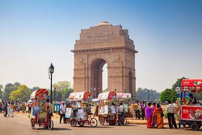 Old and New Delhi City tour - Chandni Chowk by Rickshaw and Foot: Street Market in Motion