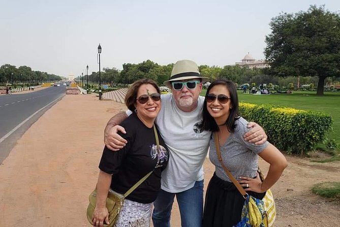 Old and New Delhi Highlights: Private Full-Day Tour - Why this Old and New Delhi mix works (even if you’re short on time)