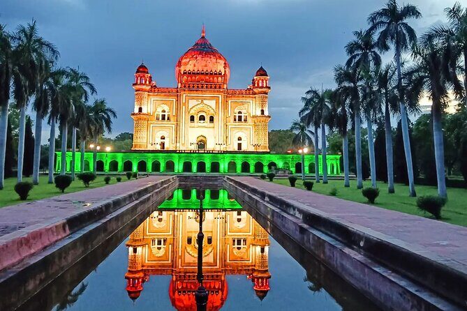 Old and New Delhi Highlights: Private Full-Day Tour - Qutub Minar and Lotus Temple: old minar power meets modern spiritual design