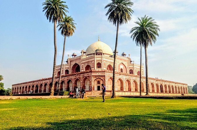 Old and New Delhi Private Guided City Tour - The guide makes the difference: names you might get