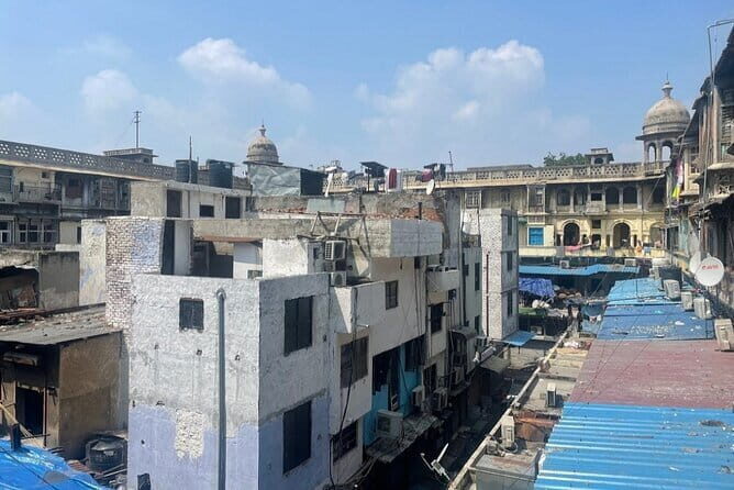 Old And New Delhi Private Guided Tour With Entrances- 8 Hours - The real value of an Old and New Delhi private day