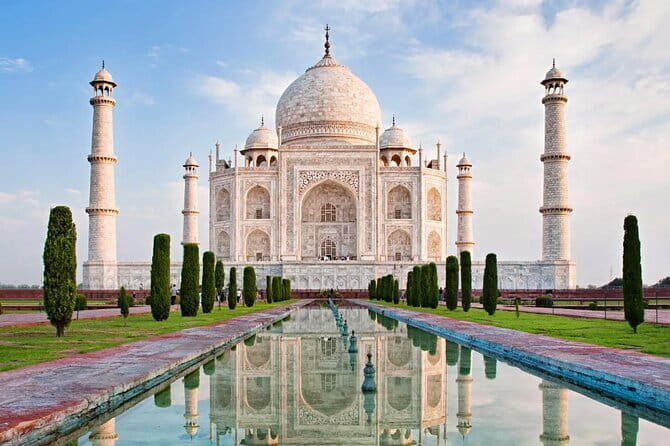 Old And New Delhi Private Guided Tour With Entrances- 8 Hours - Qutub Minar: closing with Delhi’s tallest minaret