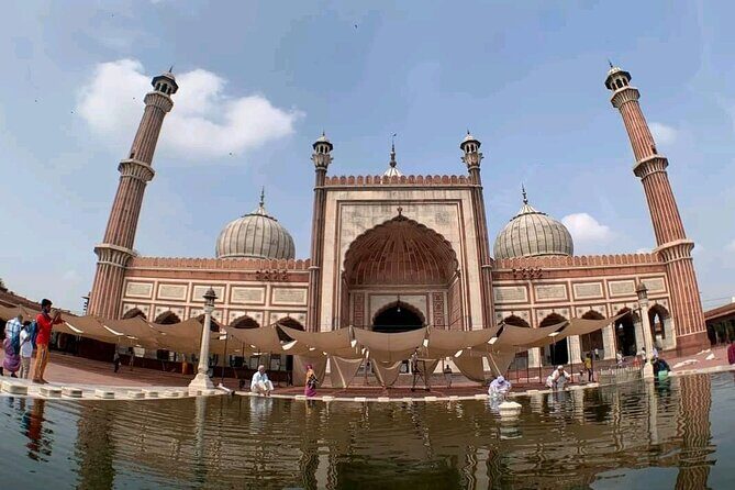 Old Delhi City Tour With Rickswa Ride! - Sis Ganj Sahib: A Calmer Stop With Meaning