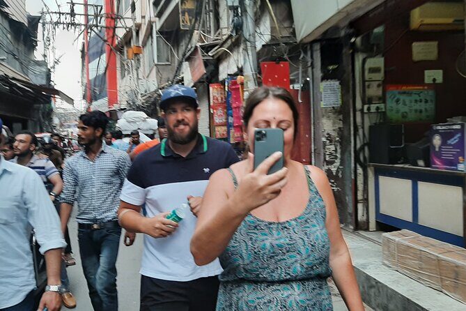 Old Delhi Haveli Visit and Bazaar Walk Tour - Dariba Kalan and Parantawali Gali: Jewelry Trades and Bread Alley