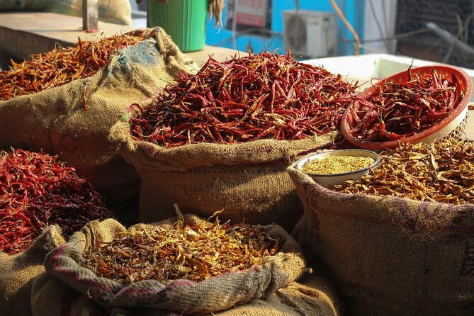 Old Delhi Street Food and Spice Market Tour - Jama Masjid area: the final hour and what to expect