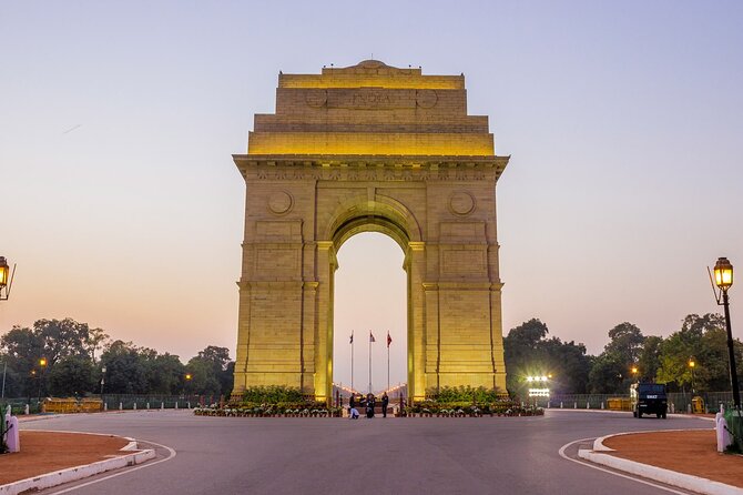 Old & New Delhi City Tour – Half or Full Day Options Available - India Gate, Parliament, and Rashtrapati Bhavan: New Delhi in public view