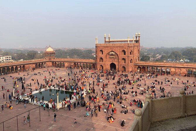 Old & New Delhi Full or Half Day Sightseeing Tour - Gurudwara Bangla Sahib and the langar kitchen stop