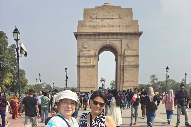 Old & New Delhi Private Tour - Female Guide & Rickshaw - Red Fort and Jama Masjid: Big Mughal Landmarks, Photo-First Pace