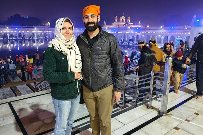 Old & New Delhi Private Tour - Female Guide & Rickshaw - Bangla Sahib Gurudwara: Calm Culture With Clear Rules