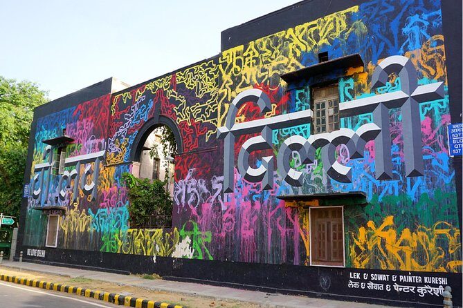 Old Town Delhi Walking Tour (2 Hours Guided Tour with Local) - First Stop: Shri Digambar Jain Atishay Kshetra Lal Mandir and the Shiva Link