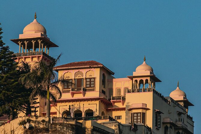One Day Private Tour of Jaipur with Guide - Hawa Mahal: the wind palace and its honeycomb windows