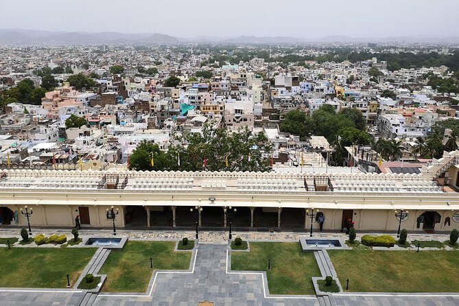 One-way Jodhpur to Udaipur - Kumbhalgarh Fort Stop: A Long Wall and Big Hilltop Views