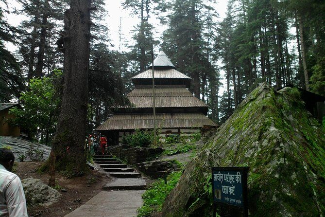 One Way Private Transfer Delhi to Manali - A smooth road trip starts with meet-and-greet in New Delhi