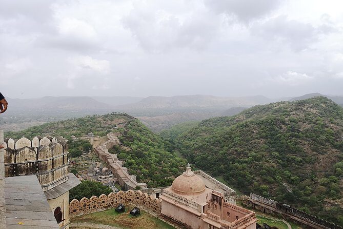 One-way Udaipur to Jodhpur - Udaipur Pickup and the Ride in AC Comfort (Plus Car Wi‑Fi)