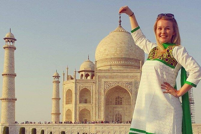 Overnight Agra Tour 2 days - Road comfort: the real value of an AC car and bottled water