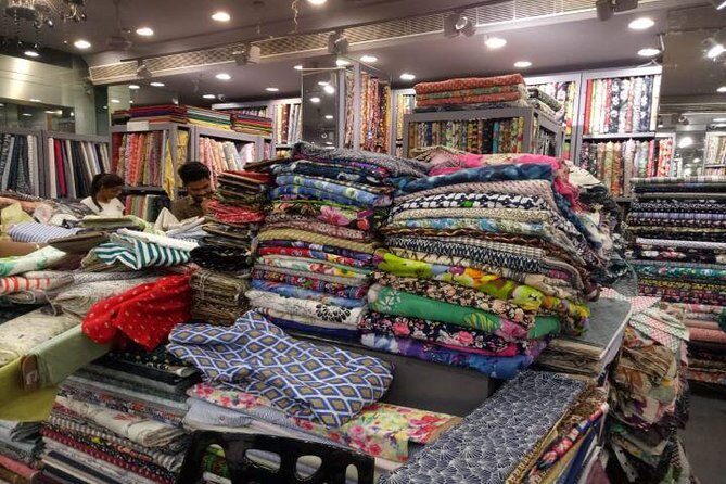 Personalized Old & New Delhi Markets & Shopping Tour - The route: Old Delhi sparkle, wholesale lanes, and a smart food break