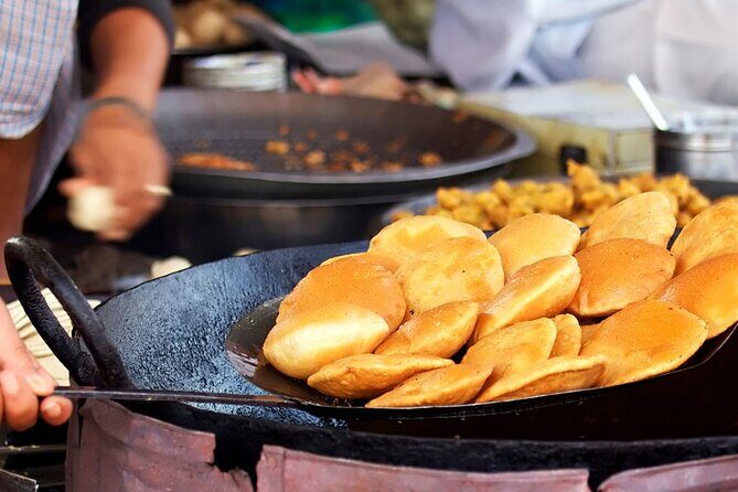 Pink City Plates: Food Walk Through Jaipur’s unique Eateries - Stop 6: Laxmi Misthan Bhandar to end with bakery sweetness