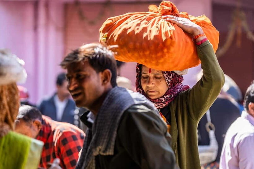 Pink City Walking Tour With Us ( A Haritage Walk in Jaipur) - Sabji Mandi and Phool Mandi: Markets That Explain Daily Jaipur