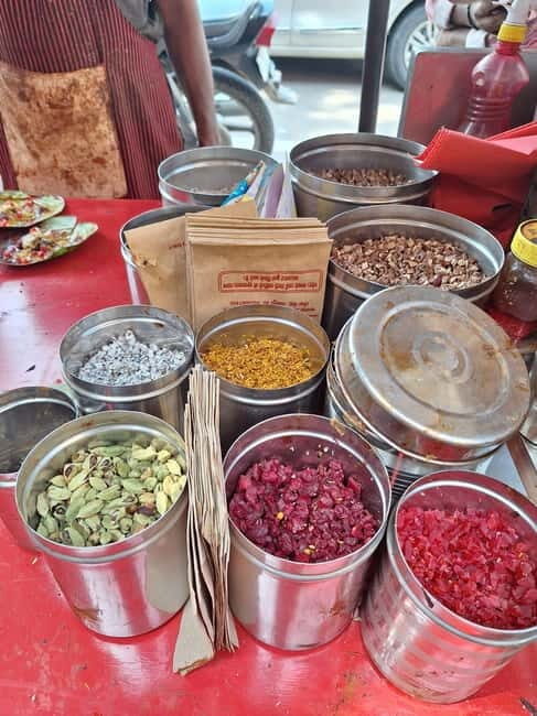 Pink City Walking Tour With Us ( A Haritage Walk in Jaipur) - Tripolia Bazar: The Finish Line Where You Feel the City