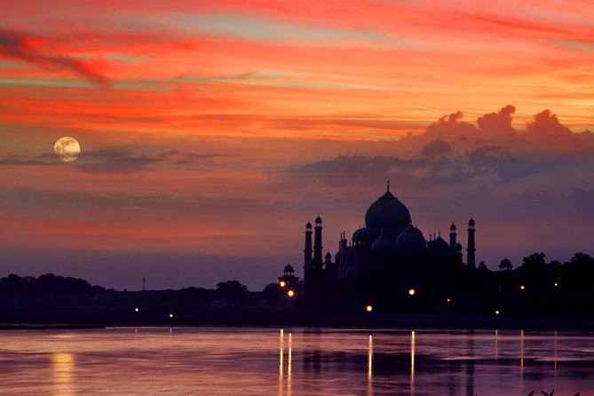 Private : 02 Days of Taj Mahal Agra Tour From Delhi - Hotel and meals: included comfort without the guessing